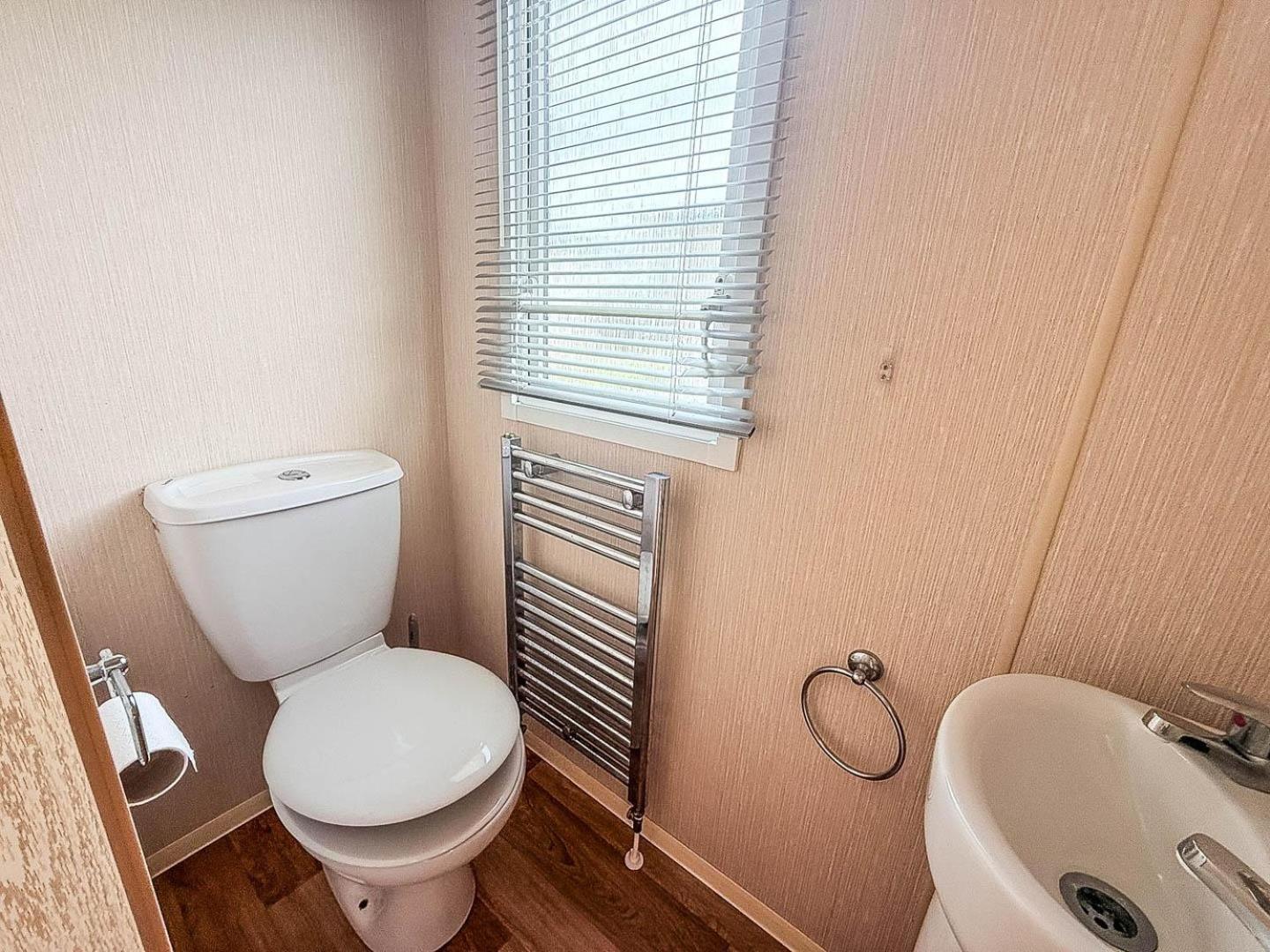 8 Berth Caravan With Decking At Sunnydale In Lincolnshire Ref 35087S Louth  Eksteriør bilde